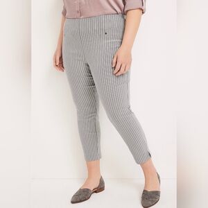 Maurices Grey White Bengaline Striped Cropped Dress Pants Pockets 4X 26